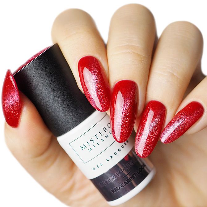 Red cat eye gel lacquer Red carpet look, 7 ml | Mistero Milano